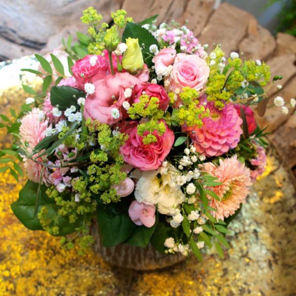 Saisonstrauß in rosa